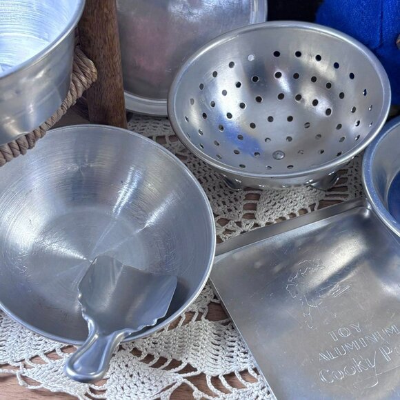 Vintage 1960s Toy Aluminum Bakeware Set | Muffin Tin, Colander & Pans | Mid Cent - Picture 7 of 12